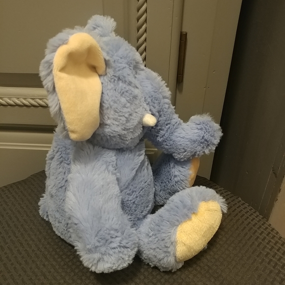 Cozy Hugs Soothing Aromatherapy Lavender Plush Elephant Freeze or Microwave - Picture 5 of 16